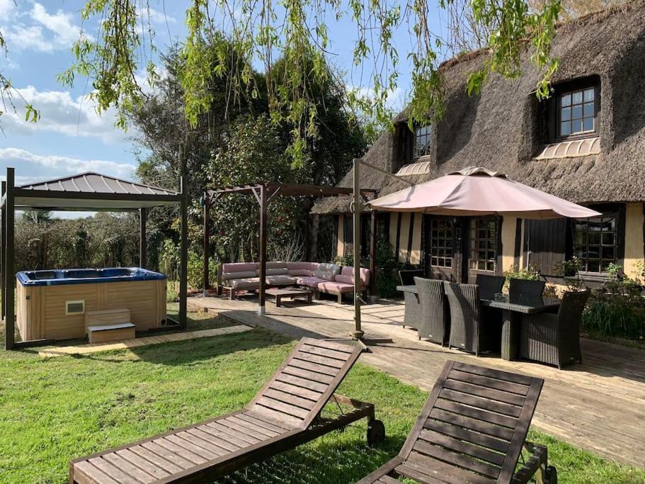 Chaumiere Familiale Weekend & Vacances Paisible Saint-Philbert-sur-Risle Εξωτερικό φωτογραφία